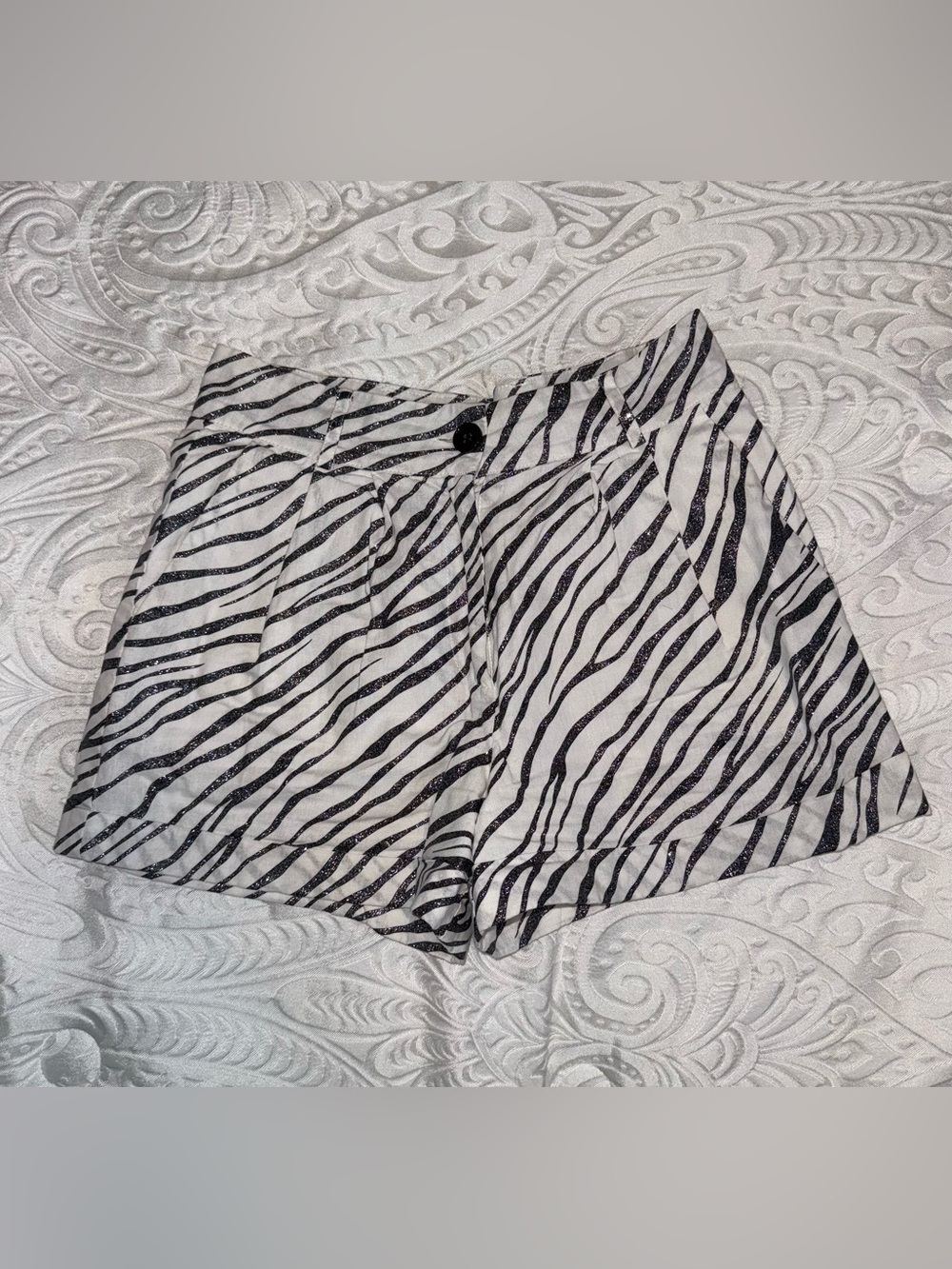 VENUS Zebra-Print High Waist Shorts - Black & White